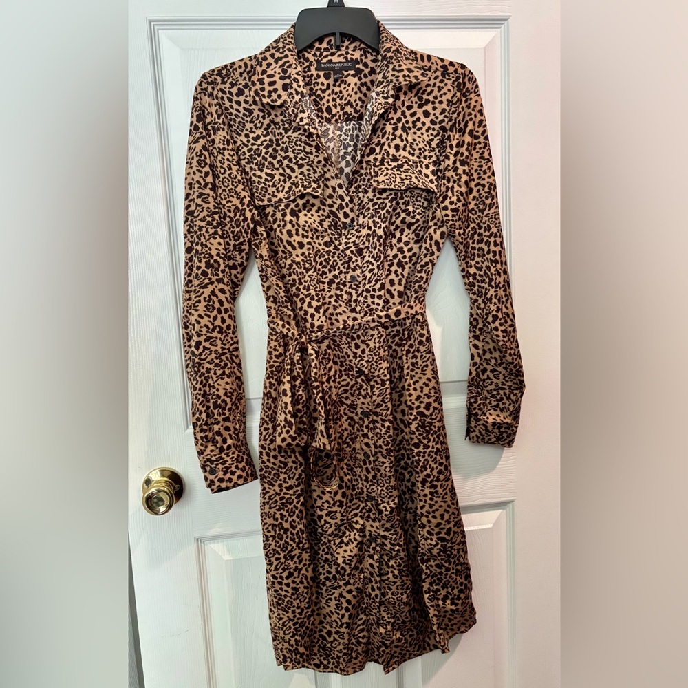 Banana Republic women’s size 4 Leopard Print Button-Up Dress EUC